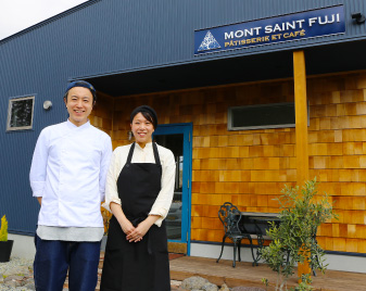 フランス洋菓子店 モンサンフジ パティシエ 篠原健史郎さん、妻 綾香さん