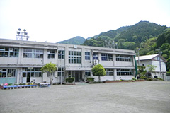 稲子小学校
